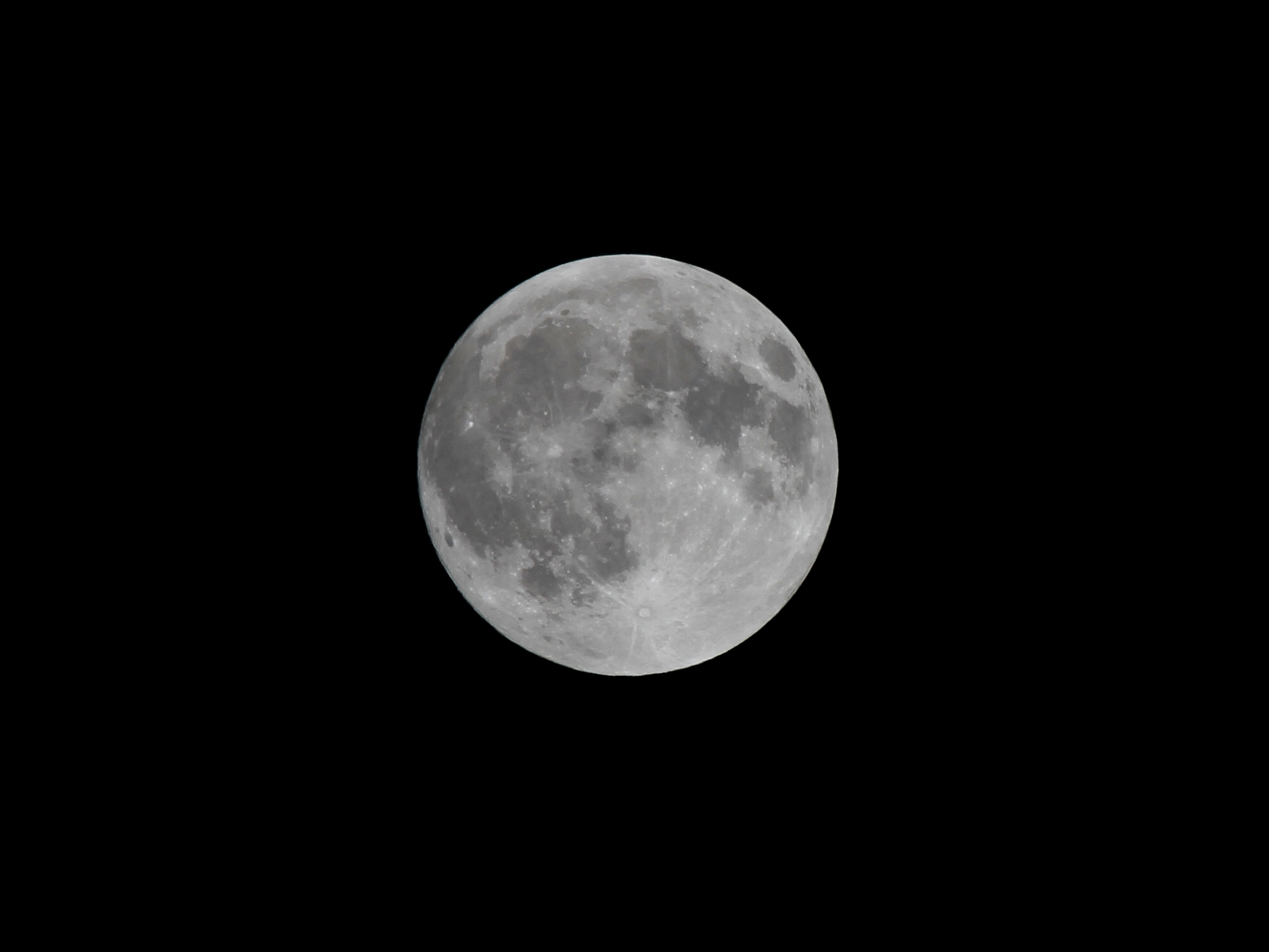 『赫月 moon』 Super Harvest Moon lunar eclipse in Sept. 2024 - NASA